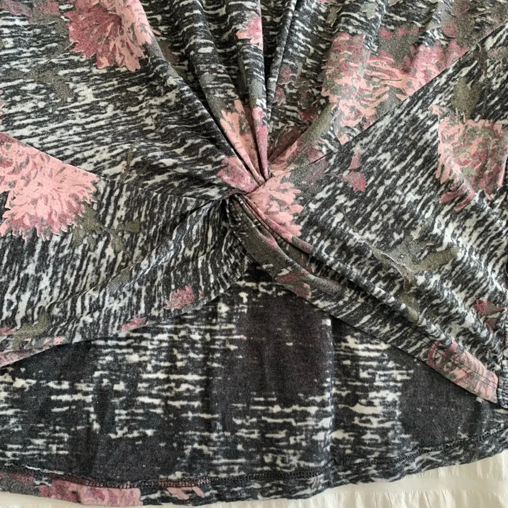 Maurices design versatile sleeve